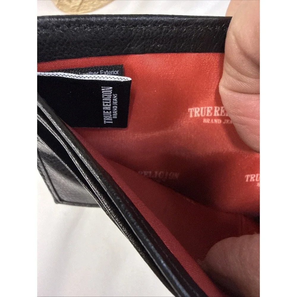 True Religion Men's Genuine Leather Black Bifold Wallet RFID Metal Logo.